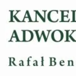 Logo kancelarii adwokackiej Rafała Benkowskiego, z zielonym symbolem graficznym po lewej stronie i napisem w kolorze zielonym na białym tle.