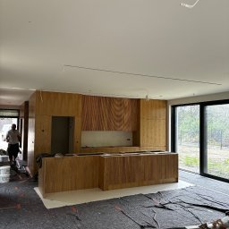 FinitoHome - Wyjątkowe Malowanie w Firmach Gliwice