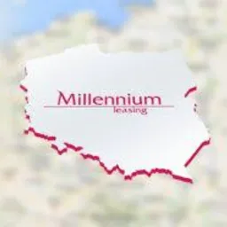 Mapa Polski z naniesioną nazwą firmy 'Millennium leasing' w kolorze bordowym na białym tle. Kontury mapy podkreślone bordową linią.
