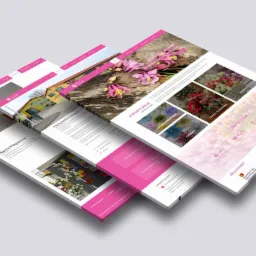 Mockup trzech stron internetowych firmy z Mrągowa, specjalizującej się w sprzedaży kwiatów, z różnymi układami i elementami graficznymi, prezentowany w perspektywie 3D na jasnym tle.
