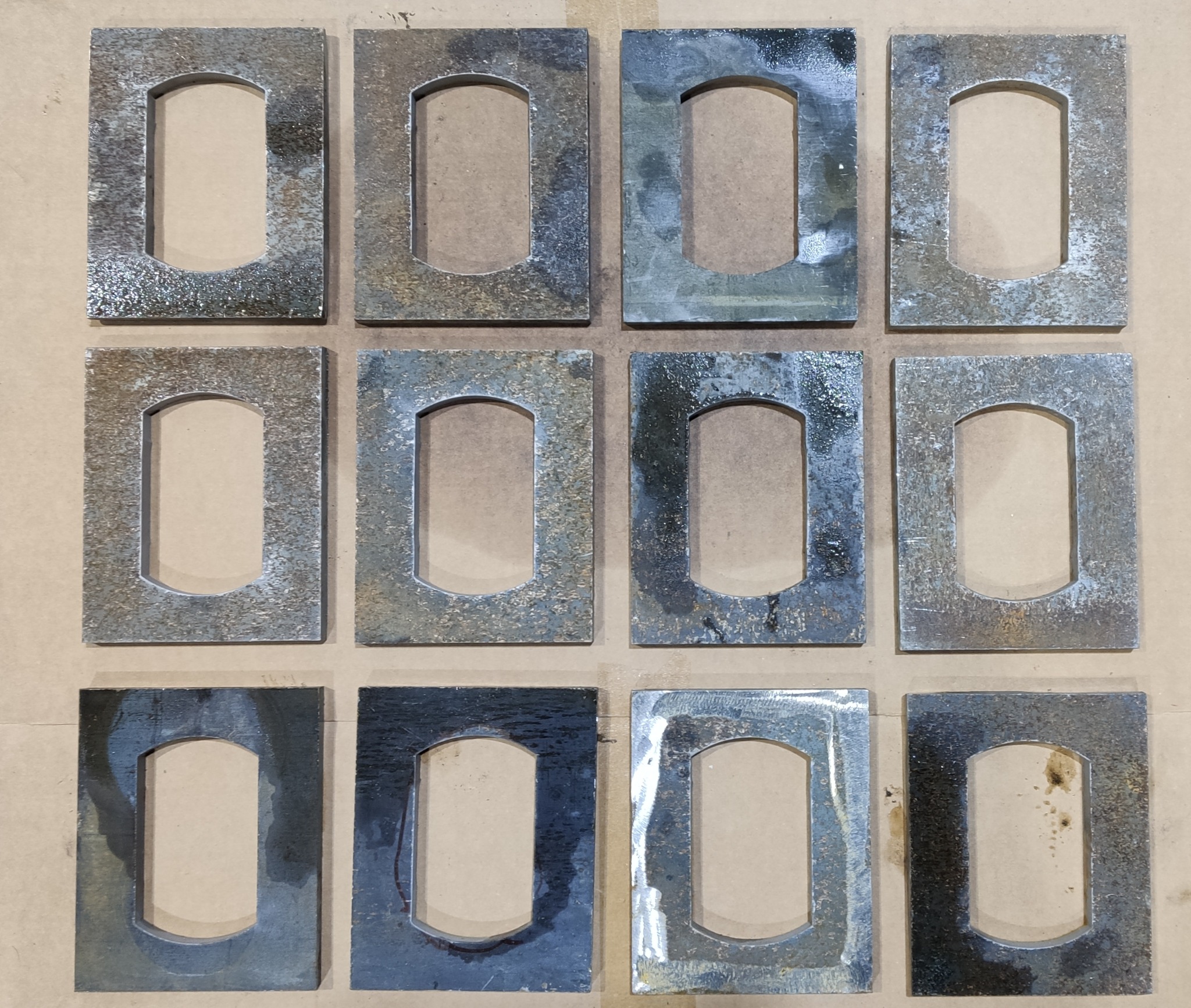 Wycinanie elementów z blachy 10mm pod kostki kontenerowe.