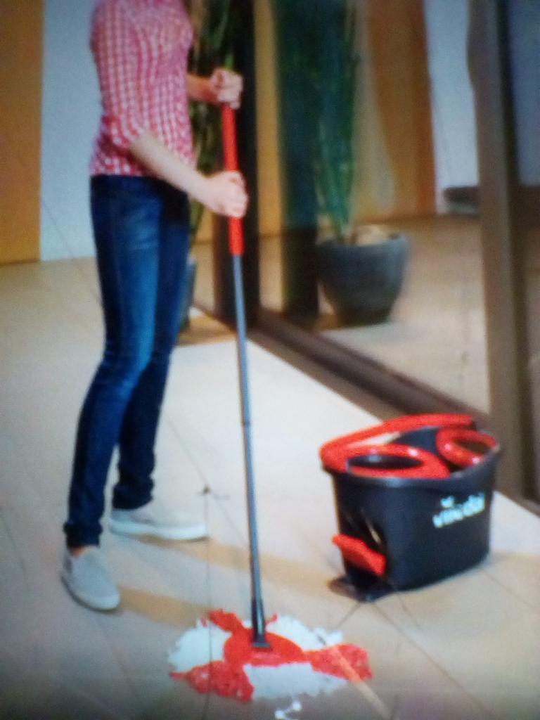 Mycie podłóg