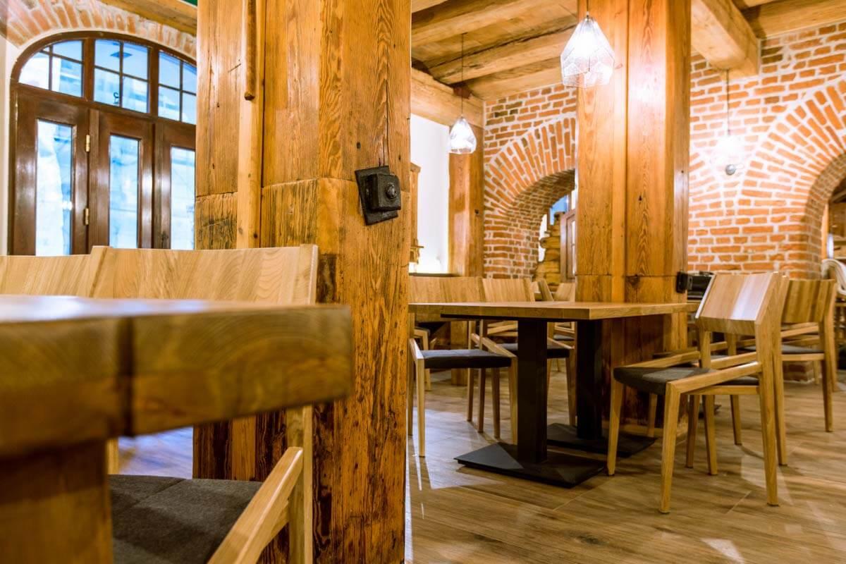 Meble do hotelu w stylu industrialnym