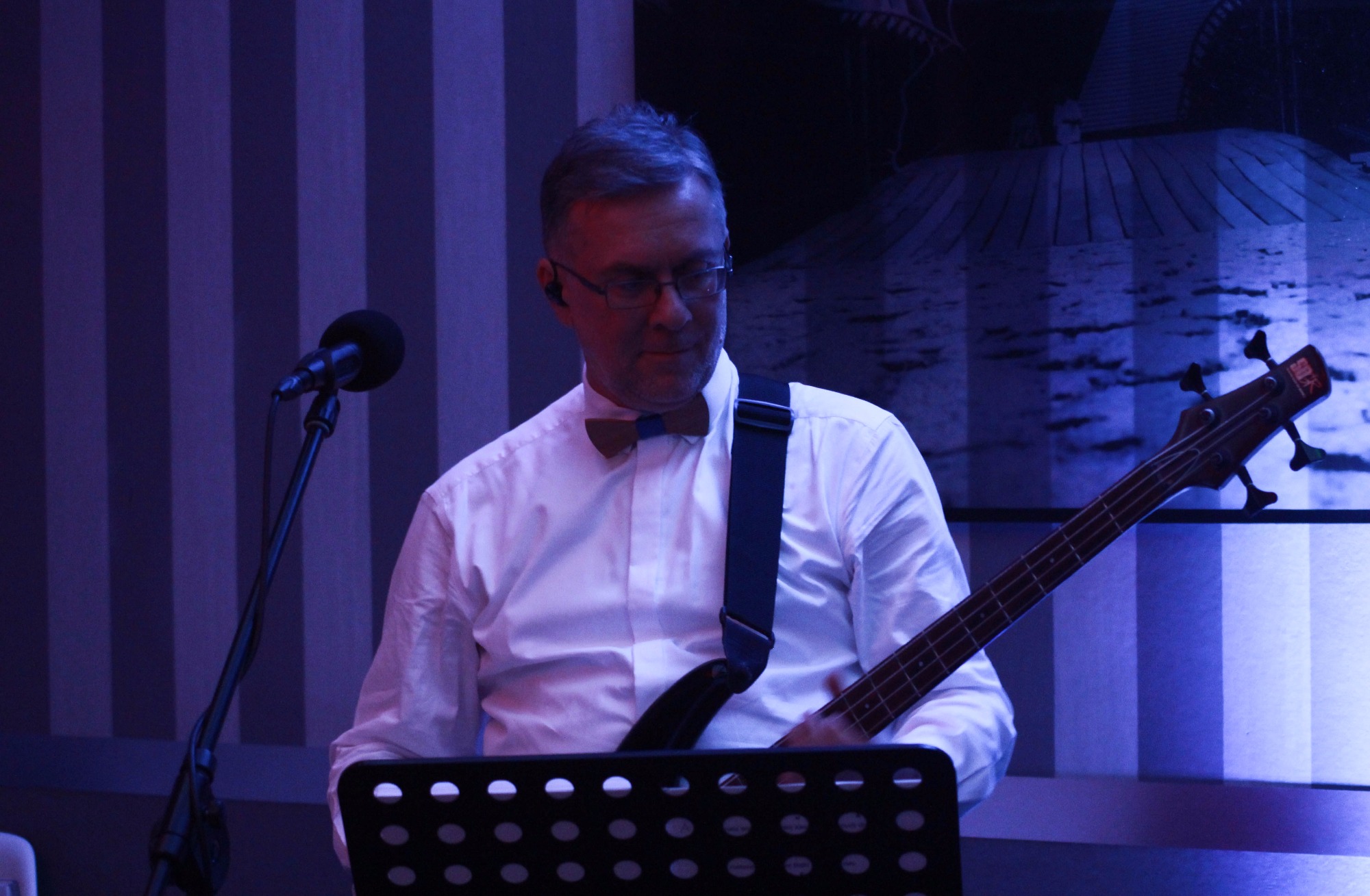 Wojtek - Gitara basowa