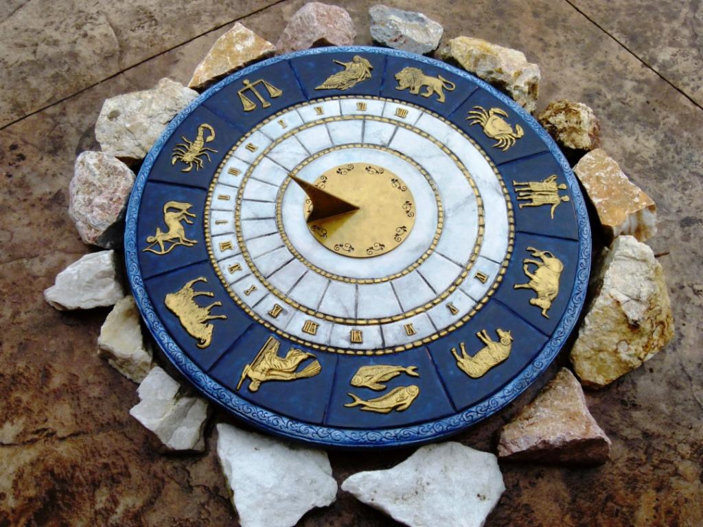 Zegar Słoneczny - meble ogrodowe / architektura ogrodowa / ozdoby