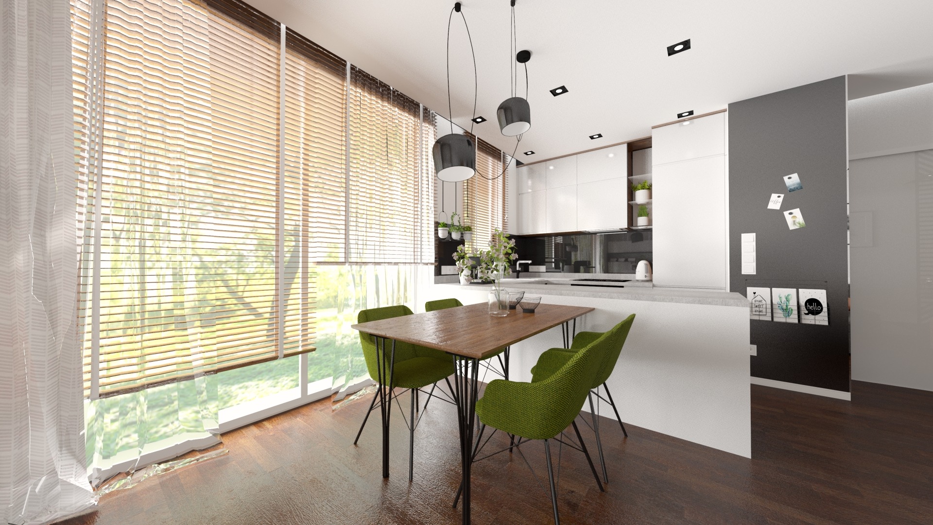 Jasna kuchnia z drewnianym stołem i zielonymi krzesłami, duże okno z żaluzjami i zasłoną, nowoczesne lampy wiszące.