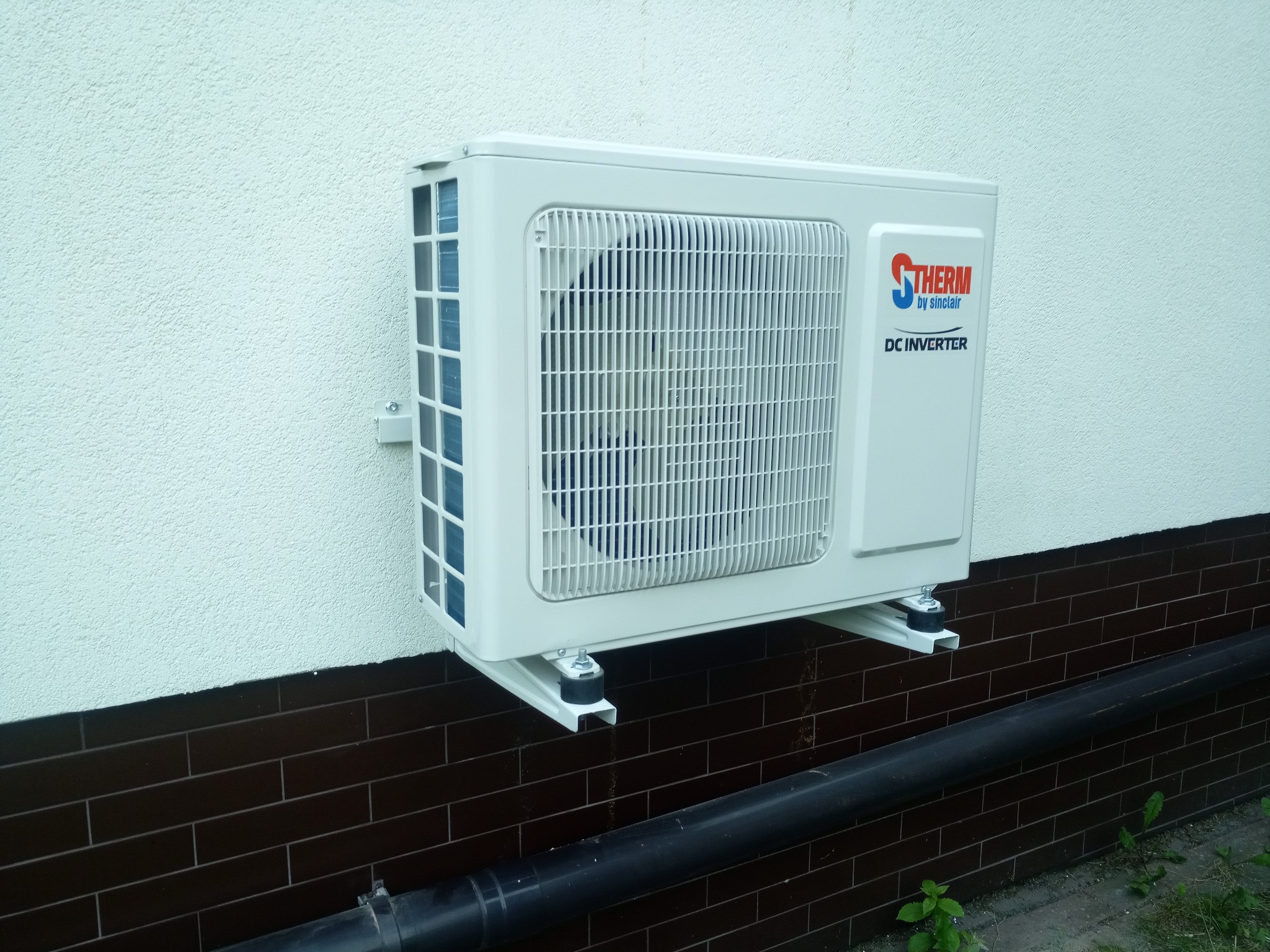 Pompa ciepła ciepłej wody użytkowej 3.5 KW Sinclair Stherm ze zbiornikiem nierdzewnym 185l