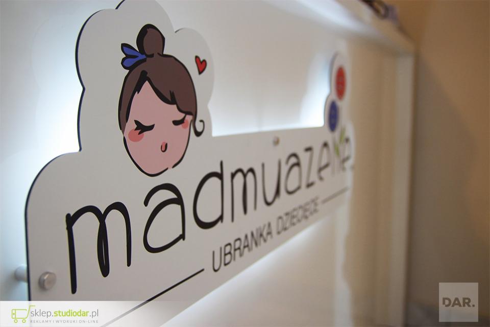 dibond frezowany z oświetleniem