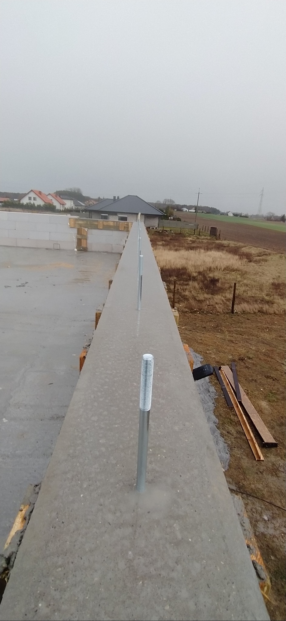 Wykonanie wieńca ścian kolankowych