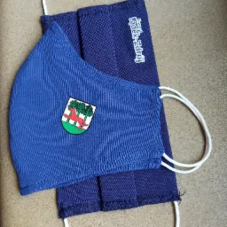 przykłady maseczek z nadrukiem logo klienta