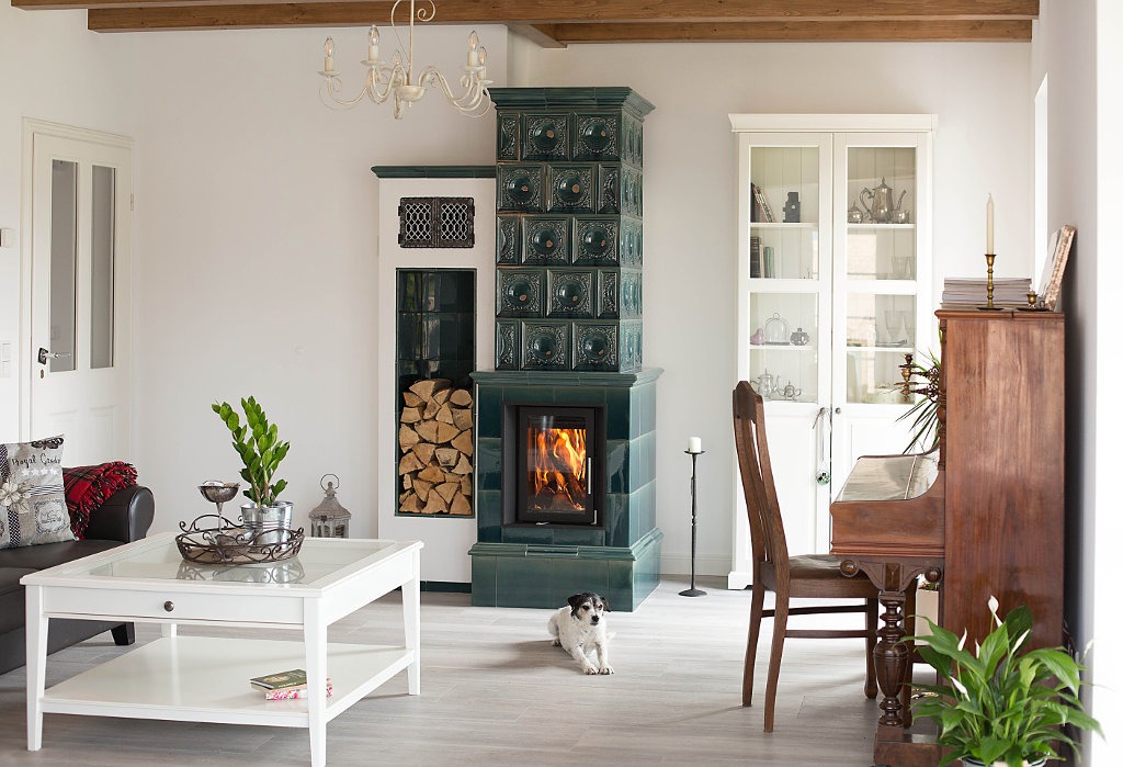 Zwierzęta uwielbiają promieniowanie podczerwone emitowane przez piec kaflowy