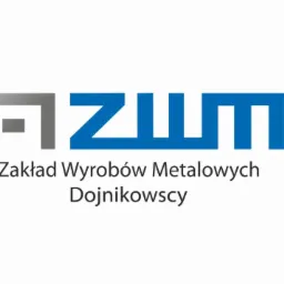 Logo firmy AZUM Zakład Wyrobów Metalowych Dojnikowscy z szarym i niebieskim znakiem graficznym oraz symbolem zarejestrowanego znaku towarowego.
