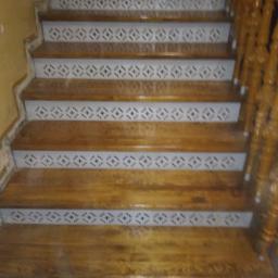Remont schodów- malowanie poręczy, tralek, wymiana stopni