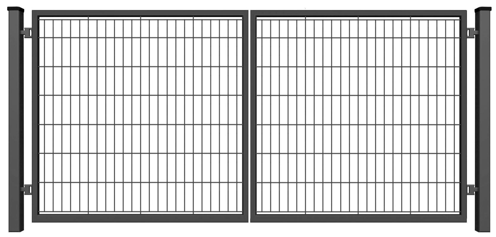 Dwuskrzydłowa, nowoczesna brama wjazdowa z metalową siatką i prostymi słupkami, prezentowana na białym tle. Minimalistyczny design, symetryczny układ.