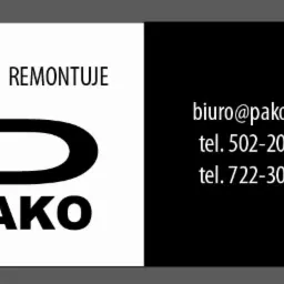 Logo firmy budowlanej PAko z informacjami kontaktowymi: adresem e-mail i numerami telefonów, hasło: Buduje Remontuje.