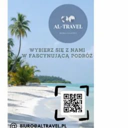 Plakat reklamowy biura podróży AL-TRAVEL z tropikalną plażą w tle, kodem QR, adresem e-mail i numerem telefonu.