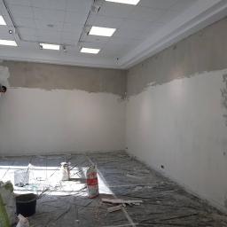 wykonczenia.waw.pl Andrzej Ostrowski - W trakcie wykonania gładzi. Galeria Contrast