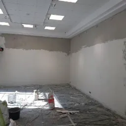 W trakcie wykonania gładzi. Galeria Contrast