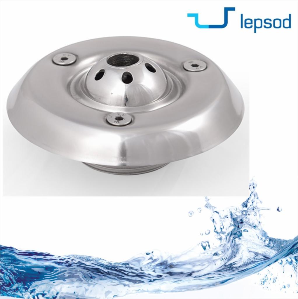Chromowana dysza wylotowa do basenu lub oczka wodnego z logo 'lepsod' w tle i grafiką wody, widoczne śruby mocujące.