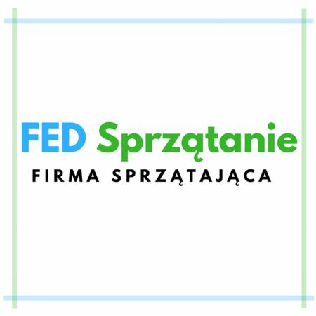Logo firmy sprzątającej FED Sprzątanie z napisem w kolorach niebieskim i zielonym, otoczone ramką w odcieniach niebieskiego i zielonego.
