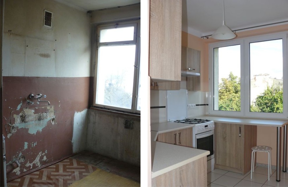 Porównanie kuchni przed i po remoncie: zniszczone ściany z odsłoniętą instalacją wodną kontra jasne meble kuchenne z blatem przy oknie i widokiem na zieleń.