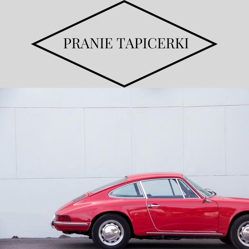 Grafika reklamowa: Czerwone Porsche 911 zaparkowane przed białą ścianą, nad samochodem czarny romb z napisem 'Pranie Tapicerki'.