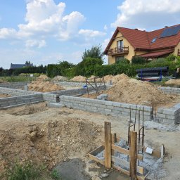 Wykonanie fundamentów pod budowę domu.