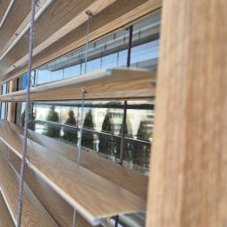 iRolety - Żaluzje Fasadowe Z90 Drewnopodobne