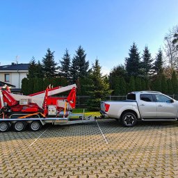 Prace wysokościowe w zabudowie miejskiej

Podnośnik koszowy AquaUp podczas realizacji prac wysokościowych w centrum miasta. Idealne rozwiązanie dla Gdańska, Gdyni i Sopotu.