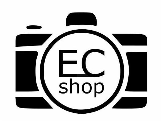 Czarno-białe logo w kształcie aparatu fotograficznego z napisem 'EC shop' wewnątrz obiektywu.