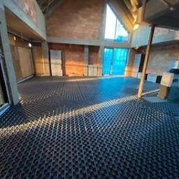 Montaż ogrzewania podłogowego w salonie 180m2 wykonane przez AR-Home+, Świnoujście 