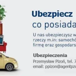 Żółty samochód dźwigający na dachu kanapę, szafę, pralkę, kuchenkę i roślinę doniczkową, ilustrujący ochronę majątku.