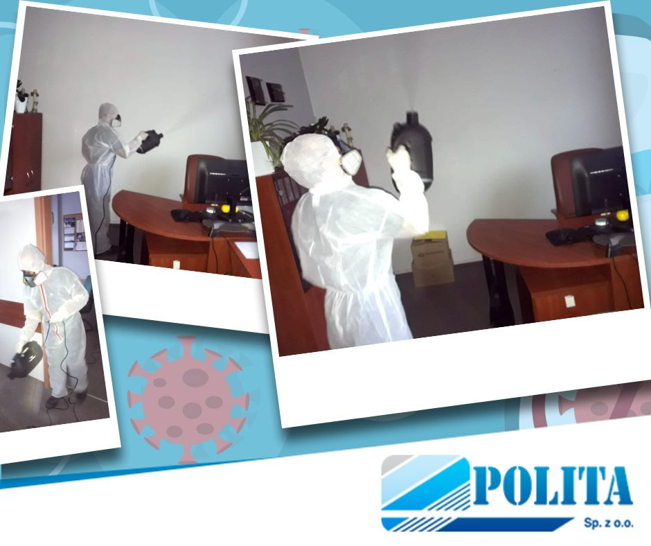 Osoba w kombinezonie ochronnym i masce dezynfekuje biuro za pomocą opryskiwacza, widoczne biurko z komputerem, kolaż zdjęć z logo firmy.