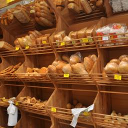 Regały piekarnicze poleca producent wyposażenia sklepów.