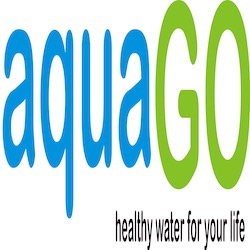Logo firmy AquaGO z hasłem 'healthy water for your life'. Napis aqua w kolorze niebieskim, GO w kolorze zielonym.