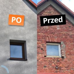 Arko Arkadiusz Łukasik - Elewacja budynku: porównanie stanu przed (czerwona cegła) i po (szara struktura), z nowym oknem i napisem 'PO' na ścianie.