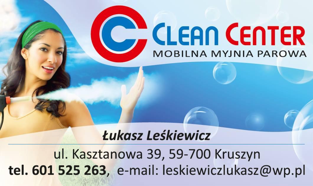 Reklama mobilnej myjni parowej Clean Center: uśmiechnięta kobieta z zieloną opaską na głowie demonstruje działanie myjki parowej, w tle logo firmy, dane kontaktowe i grafika z bąbelkami.