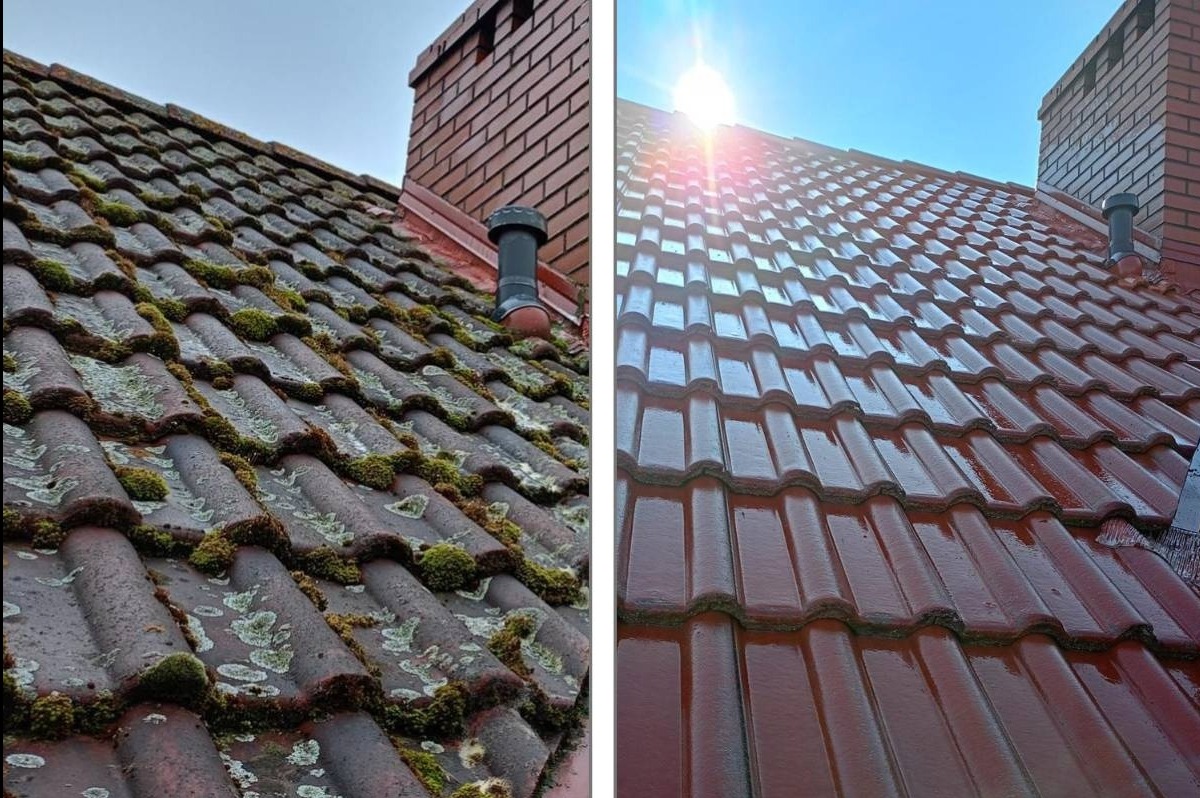 Dachówka ceramiczna przed i po czyszczeniu z mchu. Po lewej dach pokryty mchem, po prawej czysty, mokry dach odbijający słońce. Widoczny komin.