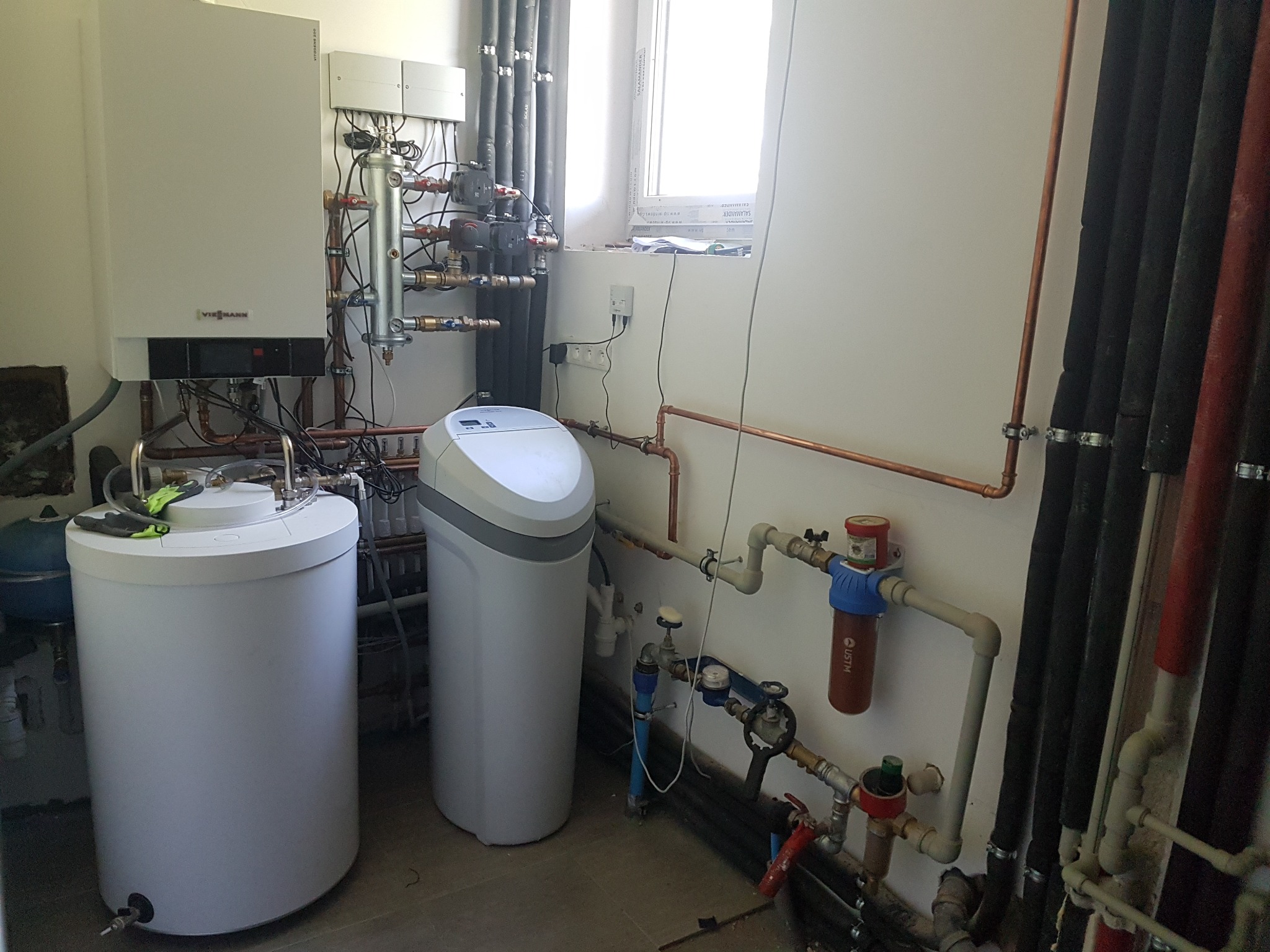 kocioł +zasobnik +stacja uzdatniania wody (zmiękczacz)