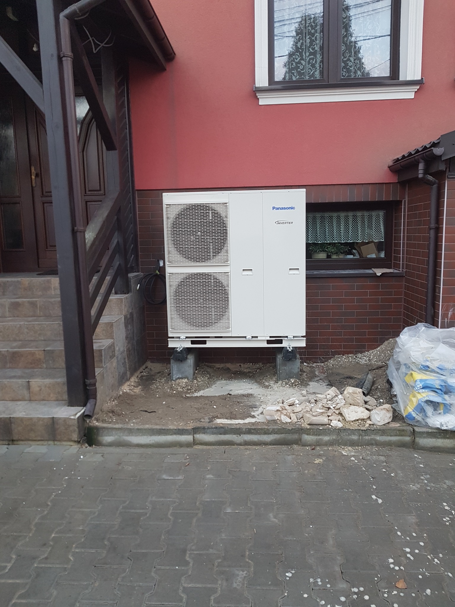 pompa t-cap 12 kw dom grzejniki 450 m2