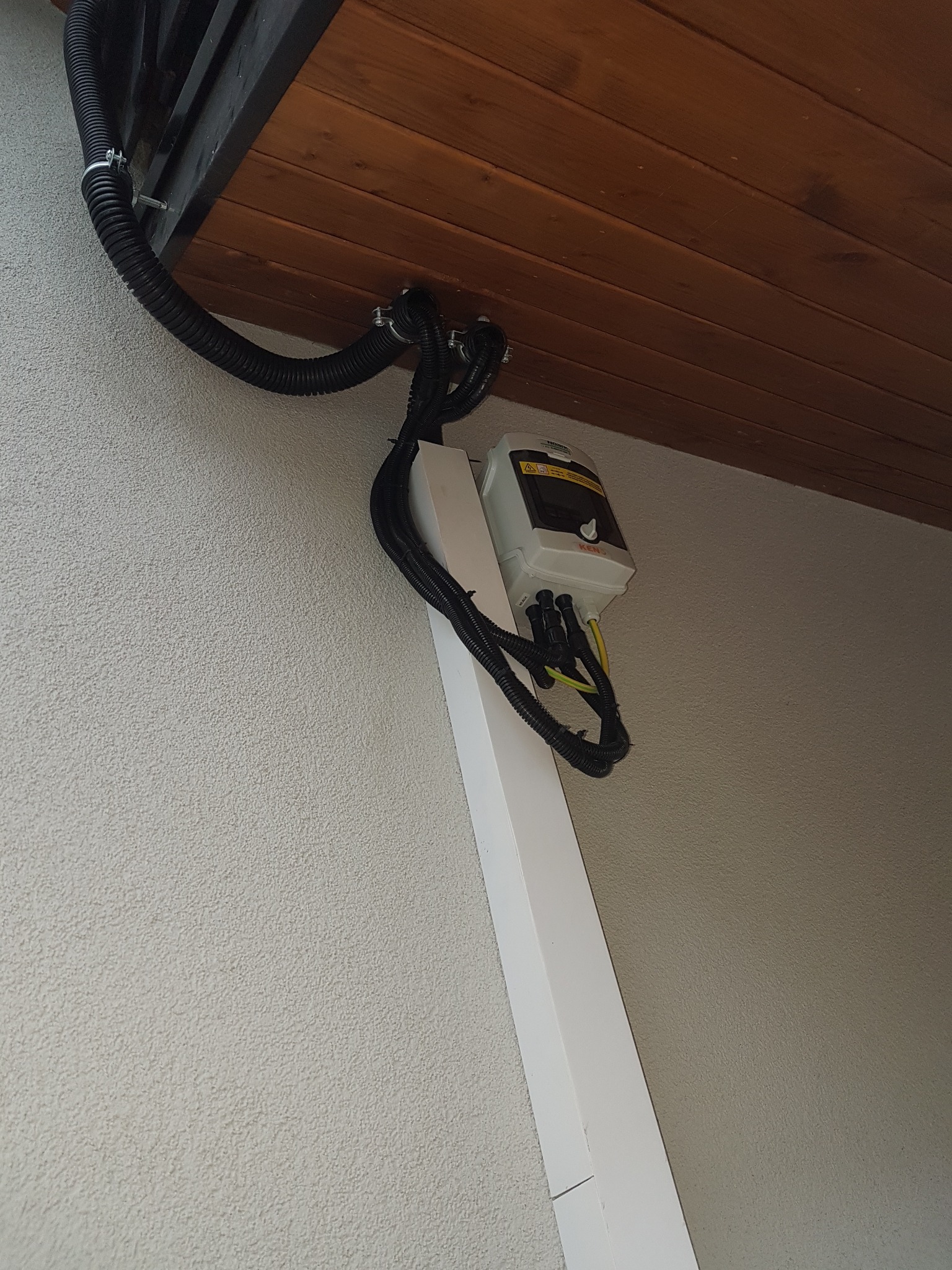 zabezpieczenie modułów dodatkowe przepięciówki