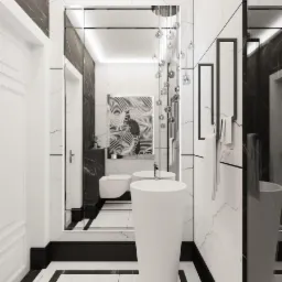 Elegancka łazienka w czarno-białej kolorystyce z marmurowymi ścianami, wolnostojącą umywalką i lustrem odbijającym toaletę oraz dekoracyjne oświetlenie w postaci zwisających szklanych kul.