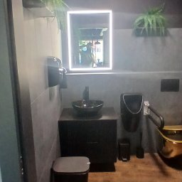 Kamil Kowalski - Łazienka w lokalu gastronomicznym