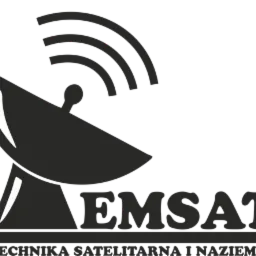 Czarno-białe logo firmy EMSAT z anteną satelitarną i napisem 'Technika satelitarna i naziemna'.