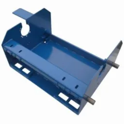 Niebieski, metalowy element konstrukcyjny z otworami i wspornikami, widoczny z perspektywy.