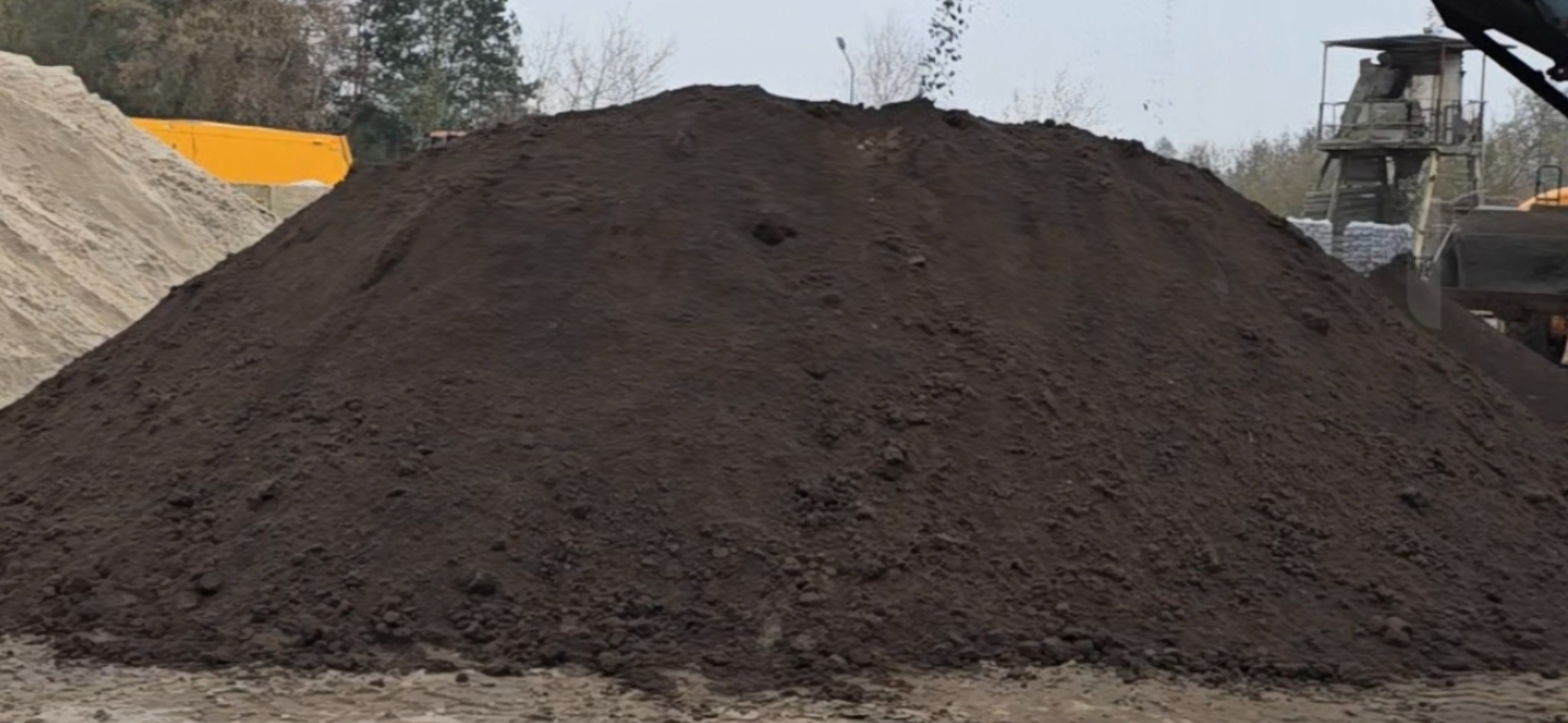 ziemia ogrodowa , pod trawnik , ziemia z obornikiem , torf