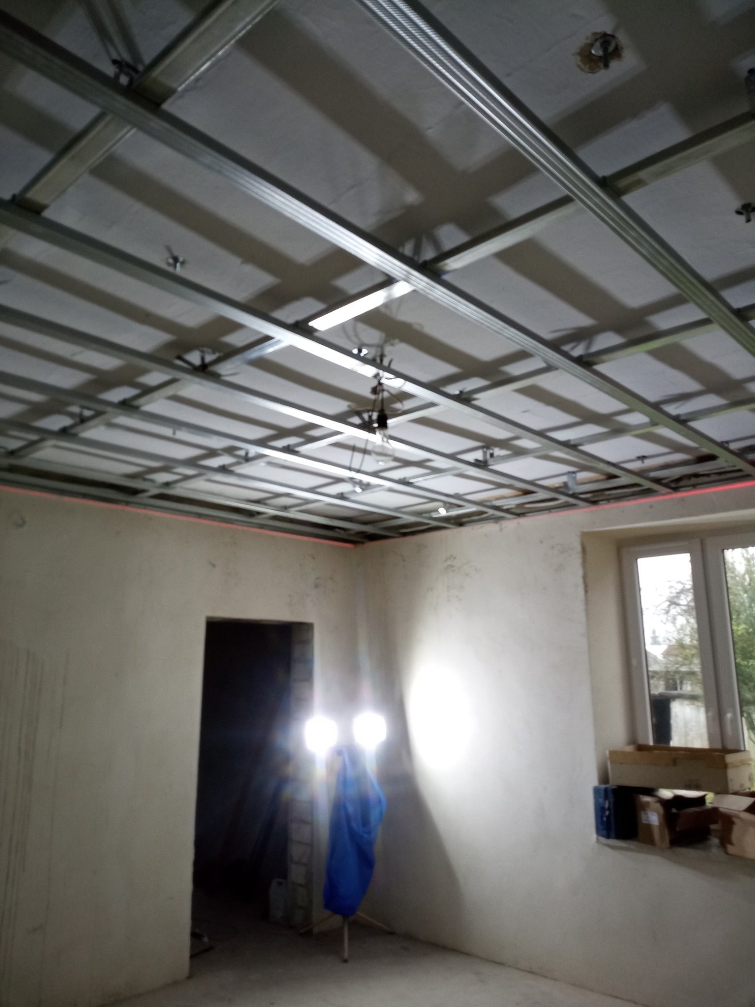 Ruszt krzyżowy pod sufit podwieszany