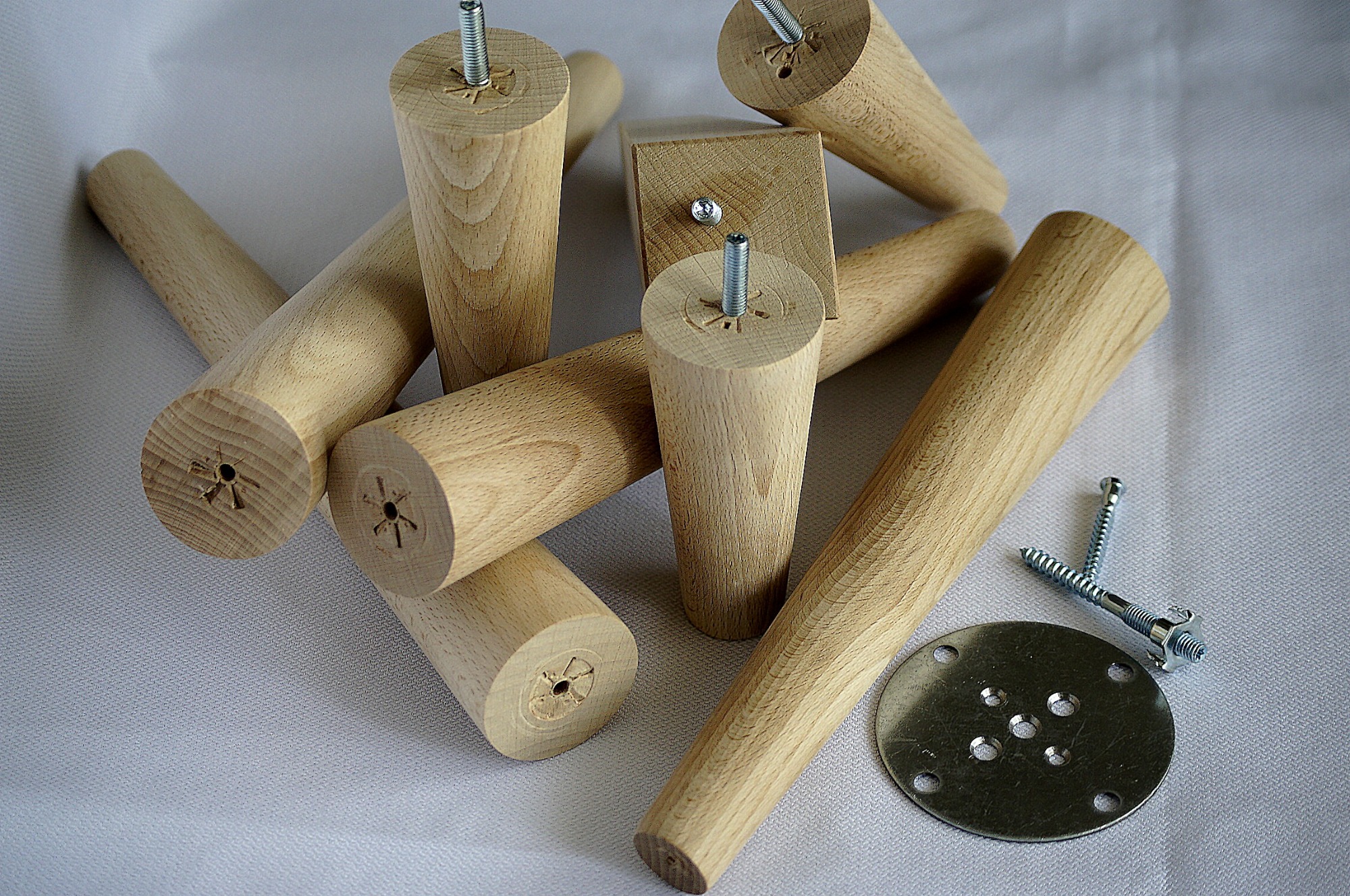 nóżka meblowa drewniana stożek