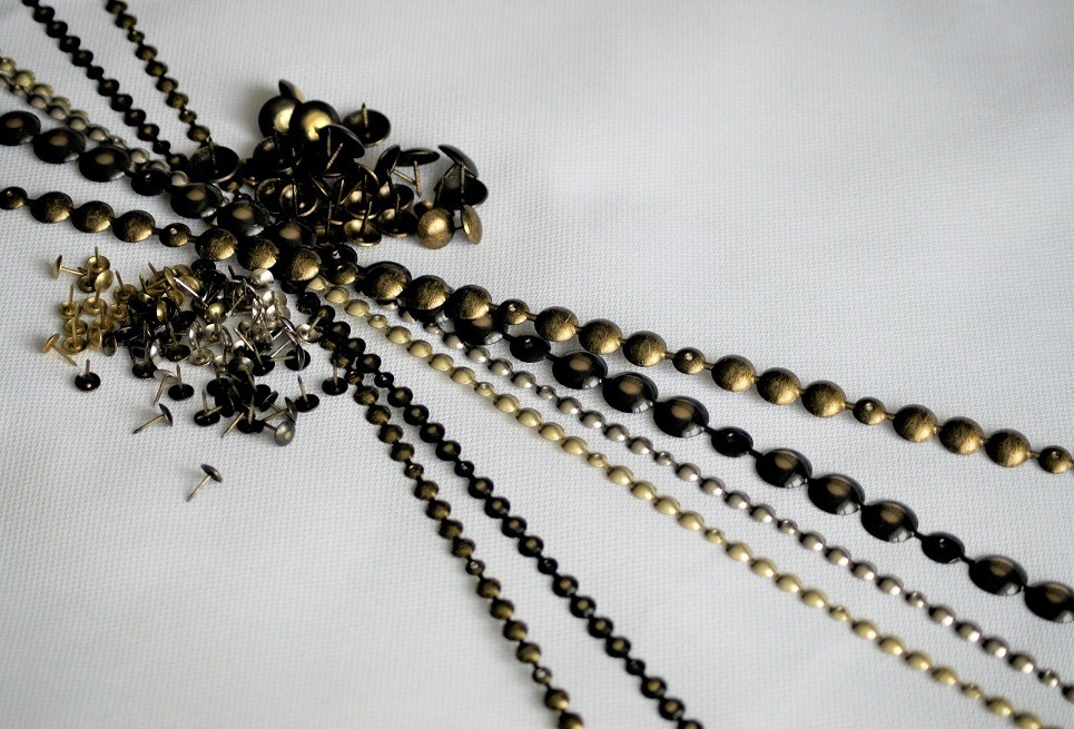 gwoździe tapicerskie, gwiździe na listwie