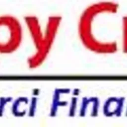 Logo firmy Happy Credit z czerwonym napisem i hasłem Eksperci Finansowi w kolorze niebieskim, umieszczonym pod poziomą linią.